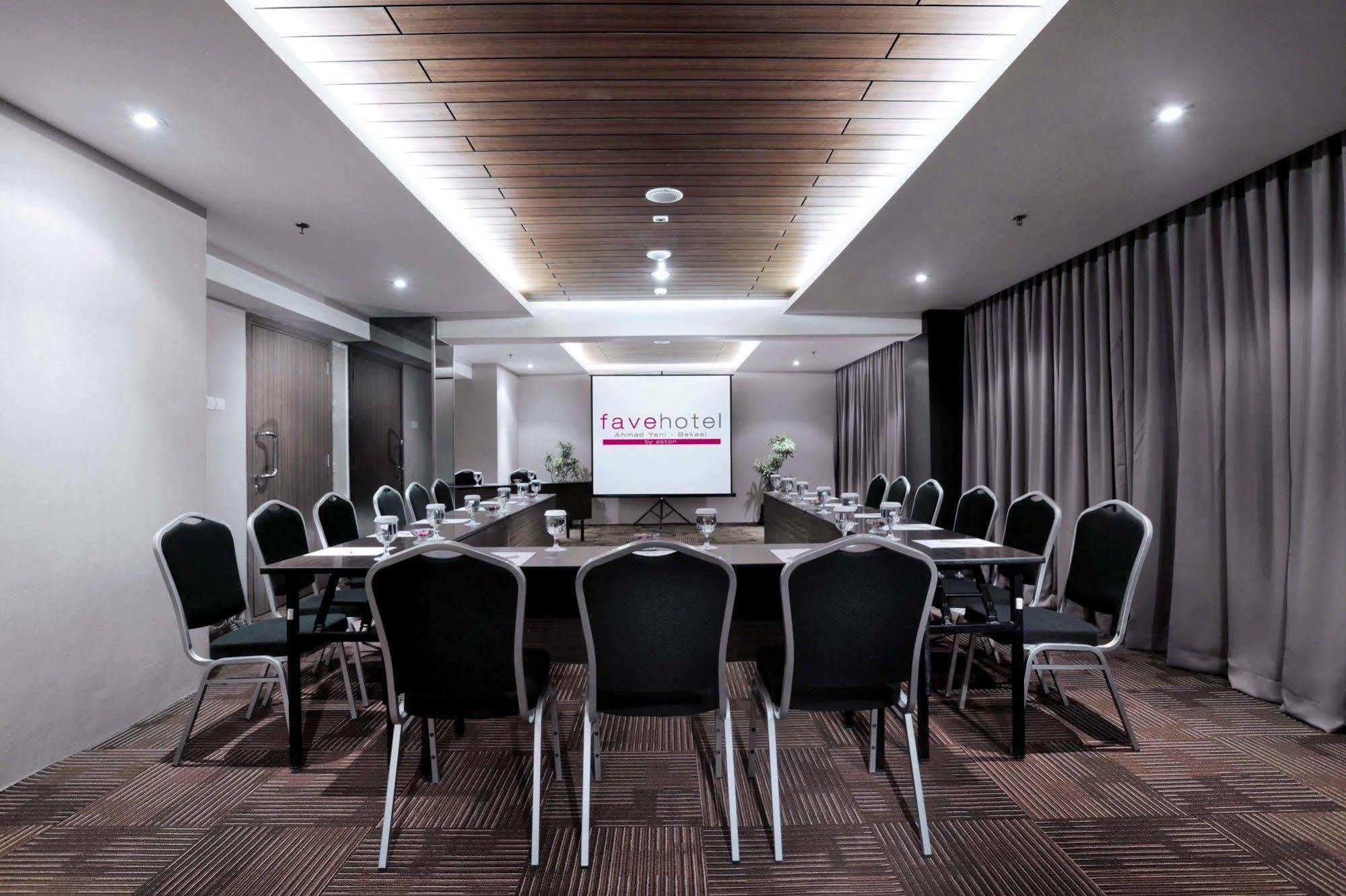 Favehotel Ahmad Yani Bekasi Exterior foto